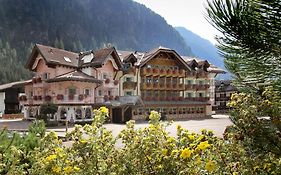 Hotel Soreghes Gran Chalet